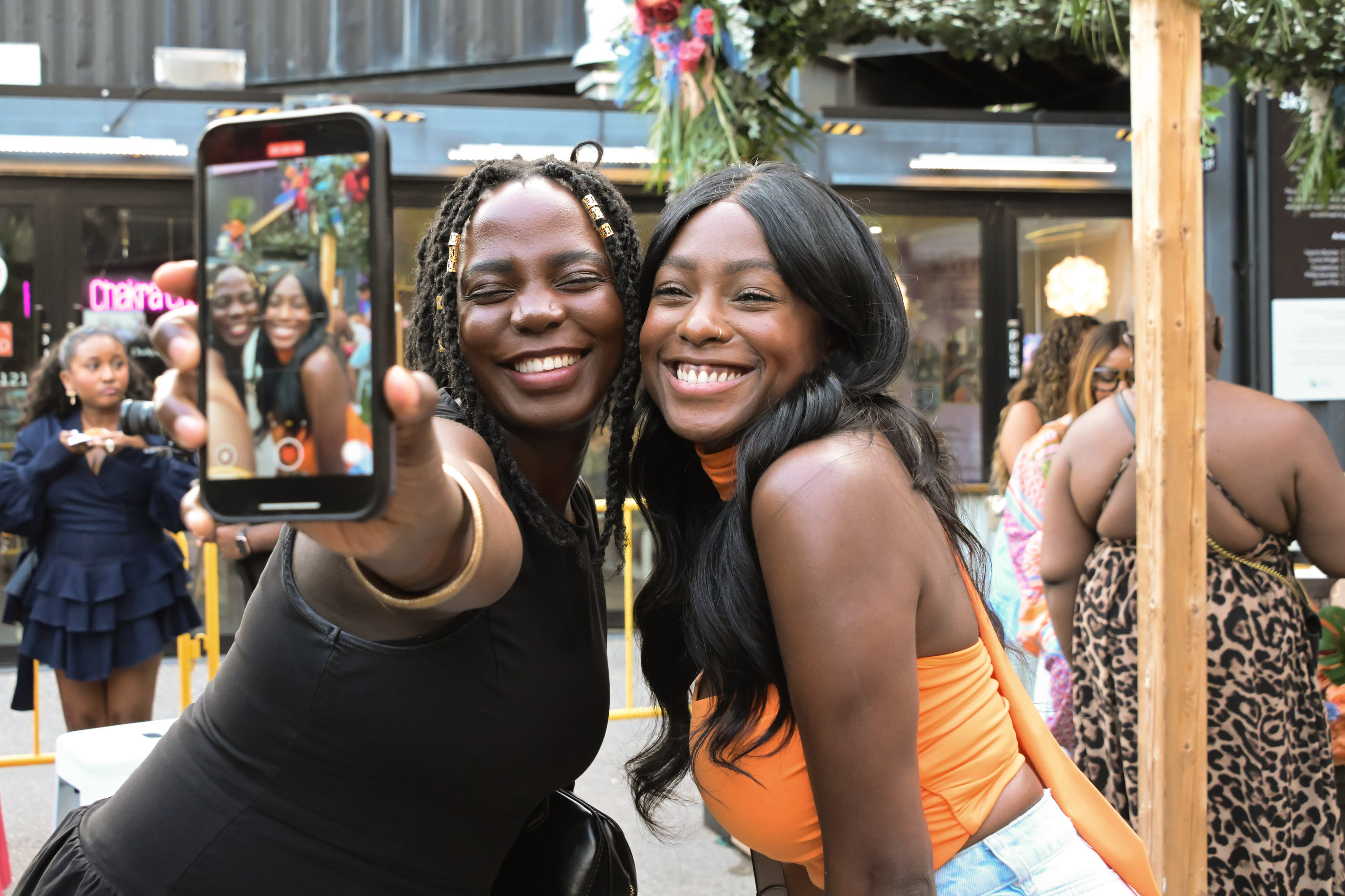 250706 SheaMoisture selfie girls Goerge Pimentel