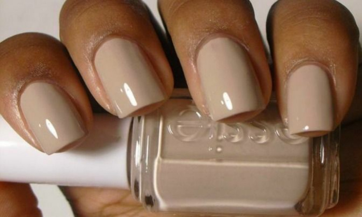 #NAILHACKS: Foolproof Ways to Perfect-Looking, Chip-Free Nails Anytime