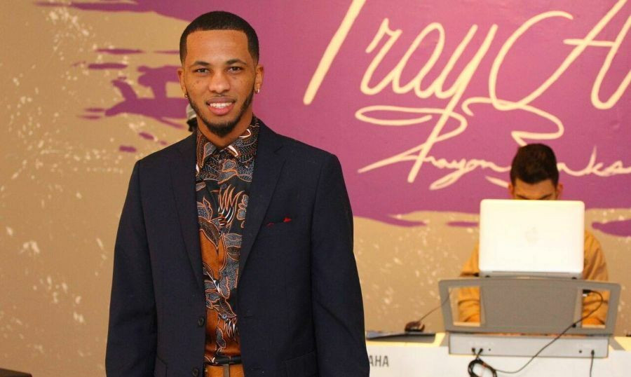 Tray Arts: Repainting His Story on the Canvas of Life