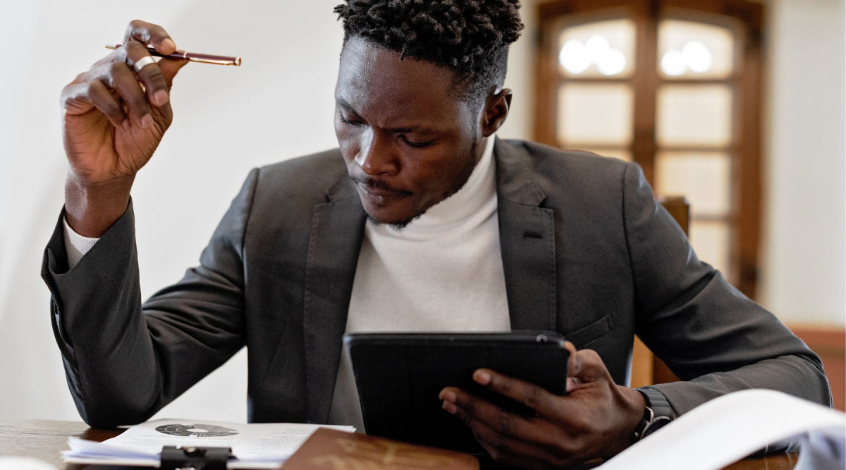 The Strategy Illusion: Why AI Can’t Think For Your Business