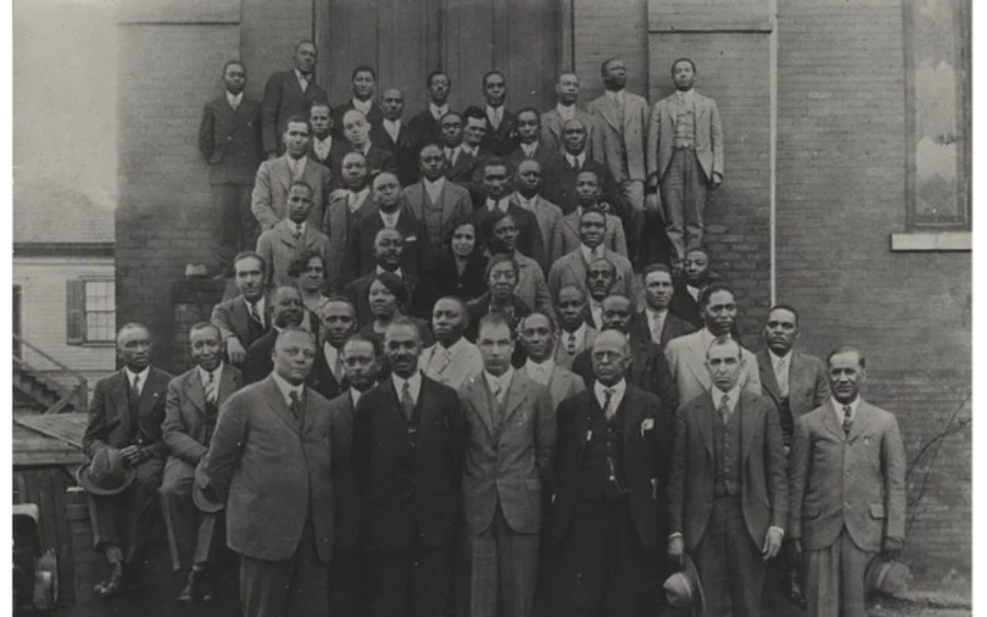Atlanta Life Insurance employees, 1923. Source: The History of Black Business in America: Capitalism, Race, Entrepreneurship By Juliet E. K. Walker, first published in 1998