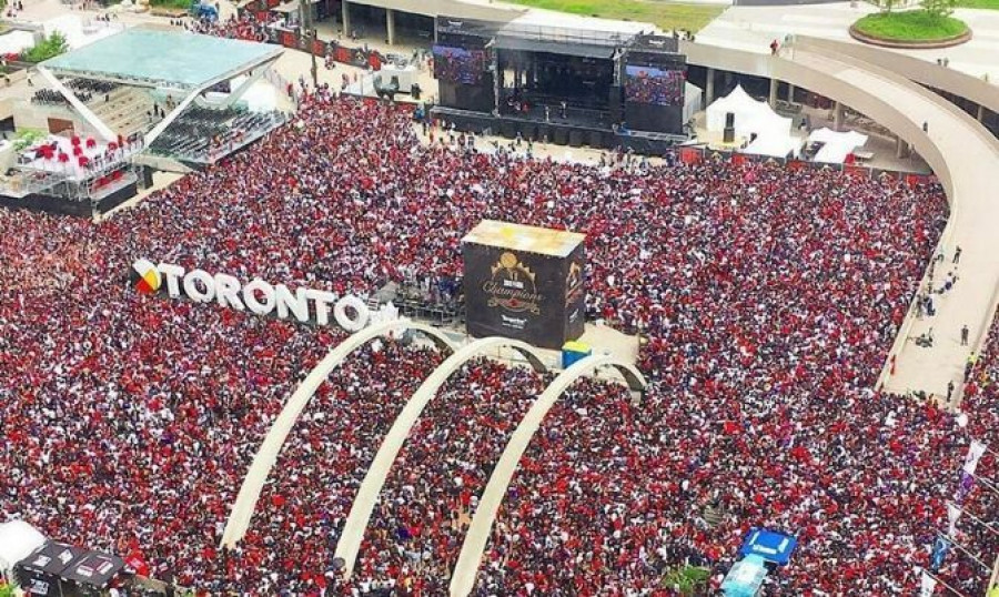 The Toronto Raptors Should Honour 'Sixth Man' - Their Fans
